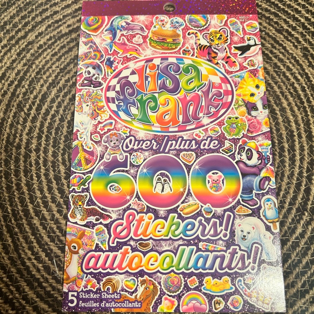 LISA FRANK - 5 Sheet
Sticker Book - 600 stickers!